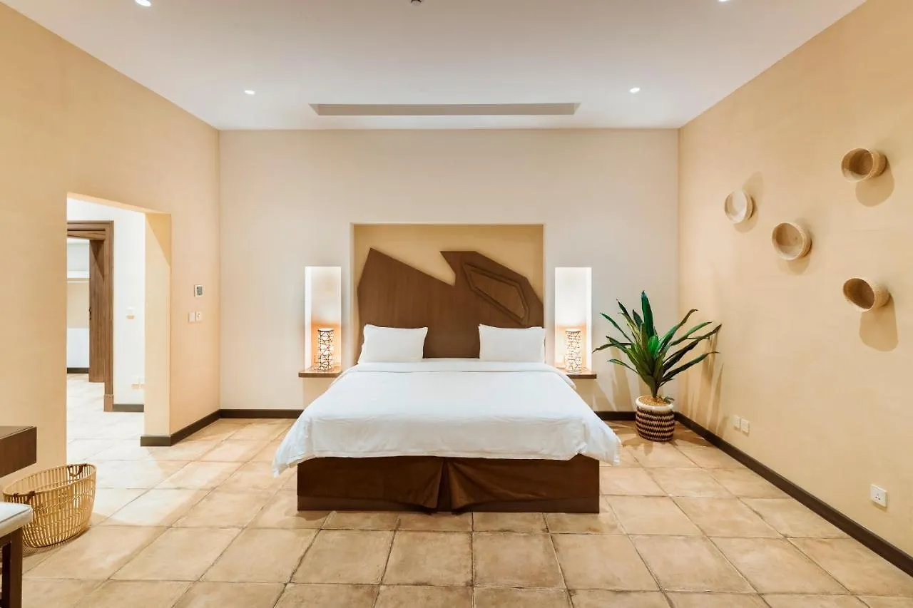The Cliff Resort الرياض 5*,