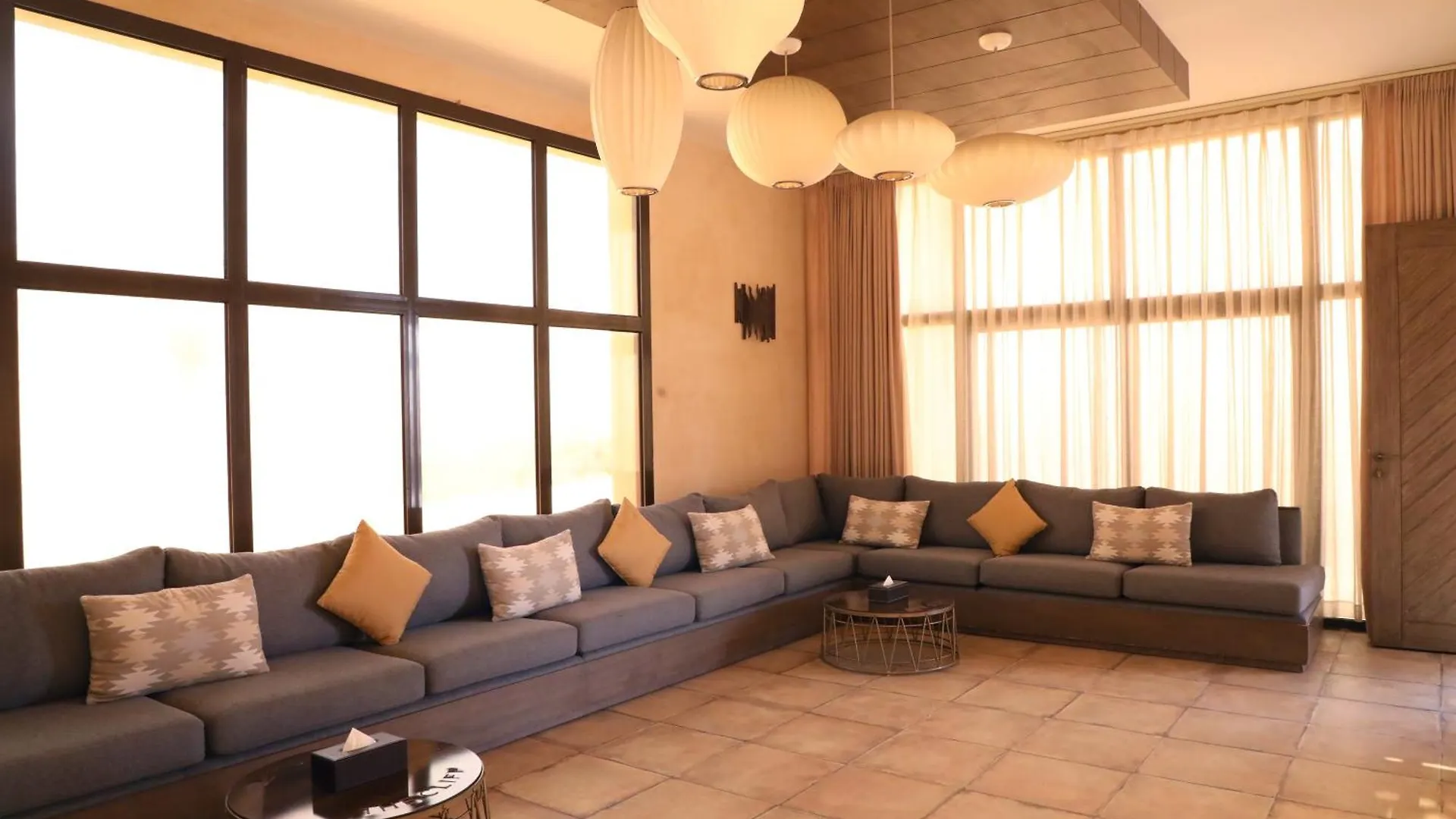 The Cliff Resort Riyadh 5*,  Saudi-Arabien