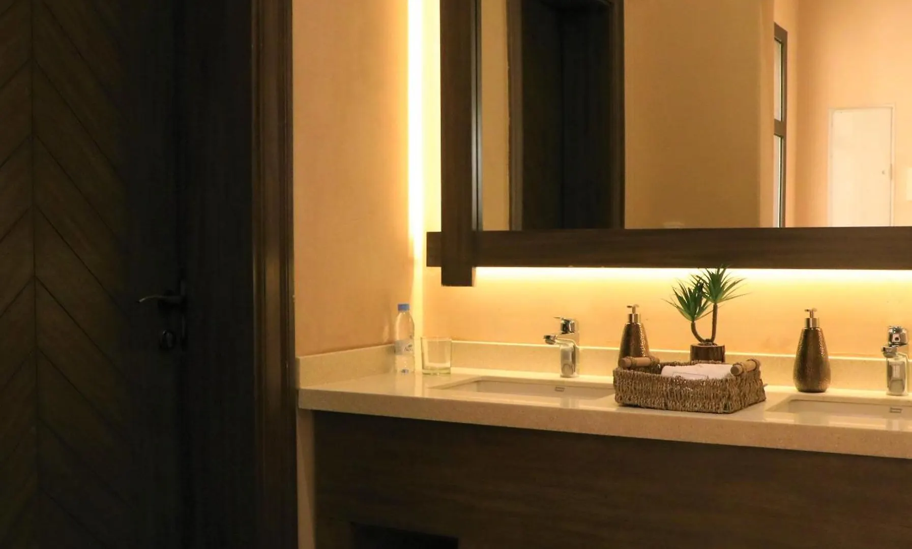 *****  The Cliff Resort الرياض المملكة العربية السعودية