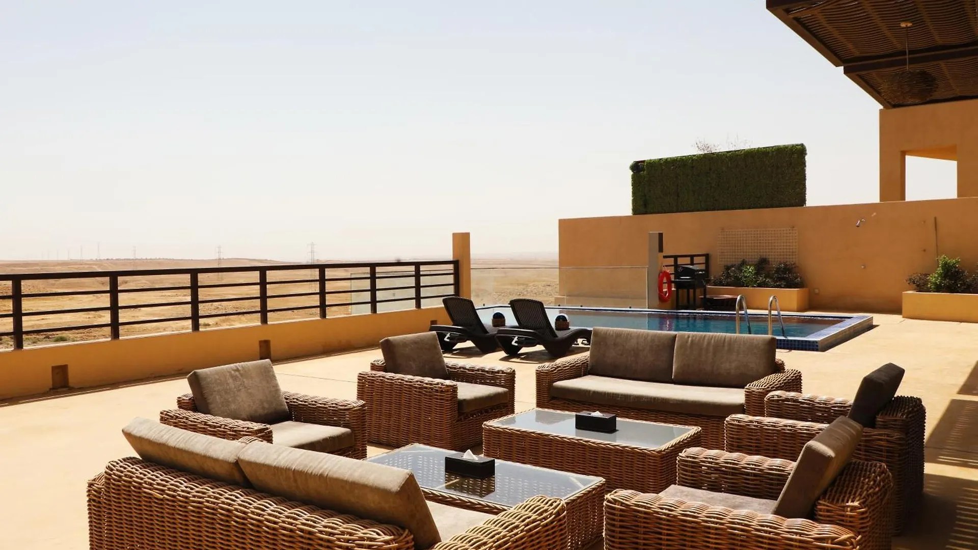 The Cliff Resort الرياض